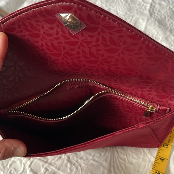Swarovski Maroon velvet clutch with crystal accent NWOT - Picture 10 of 10